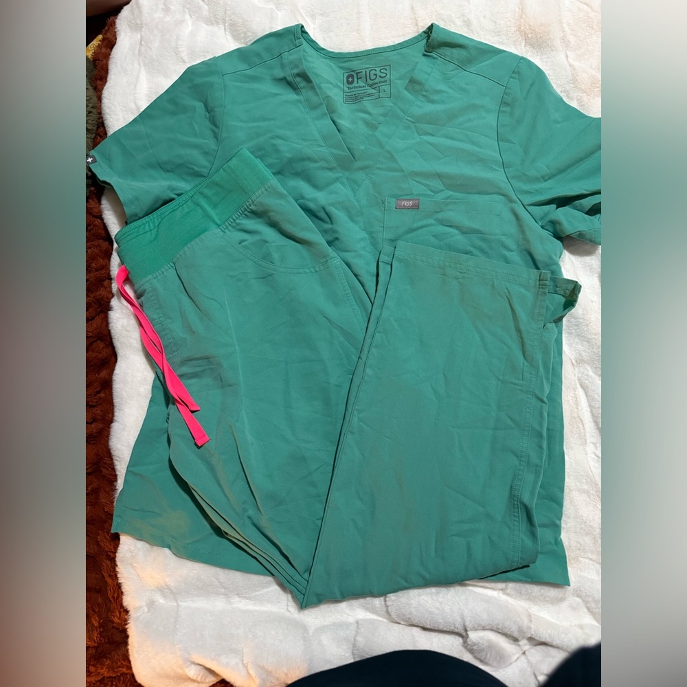 Figs Women's Scrub Set in Teal with Pink Drawstring